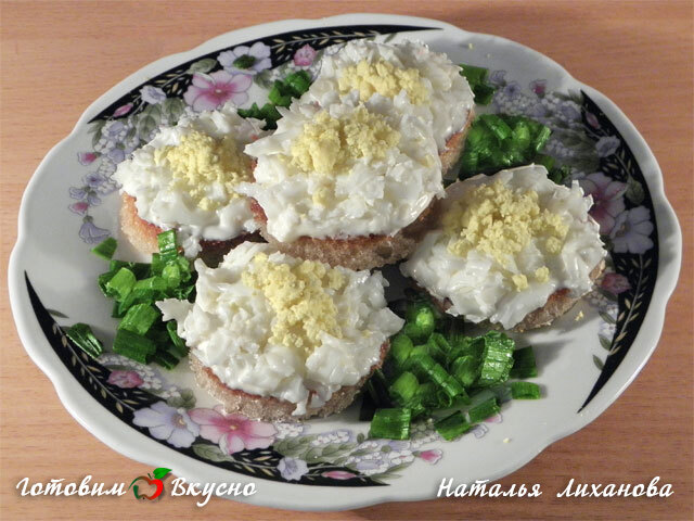 Гренки с яйцом "Хризантемы" - фото рецепта