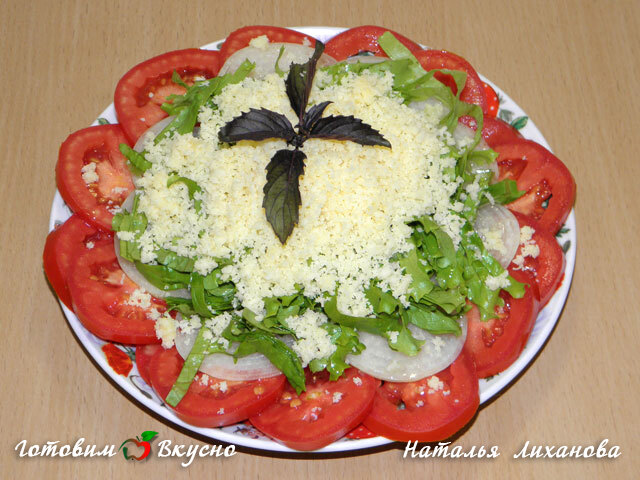 Салат из помидоров с сыром - фото рецепта