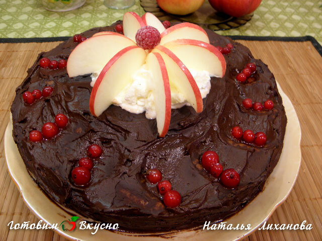 Торт с какао и яблоками - фото рецепта